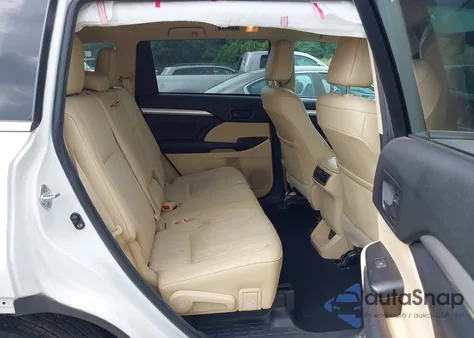 2017 Toyota Highlander Le Plus from USA, damaged, VIN 5TDBZRFH7HS456148